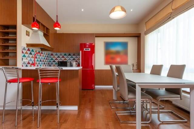 Stylish modern kitchen representing a German video quiz about looking for a flat in Germany